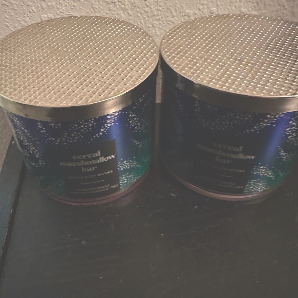 Bath & Body work Marshmallow Cereal Bar candles set of 2 candles